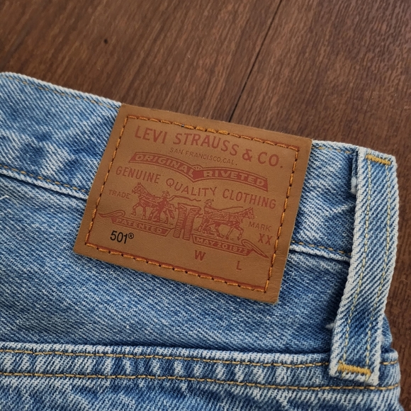 Levi's 501 denim shorts - Picture 4 of 4